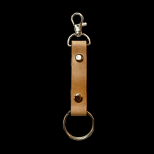 Load image into Gallery viewer, Leather keychains

